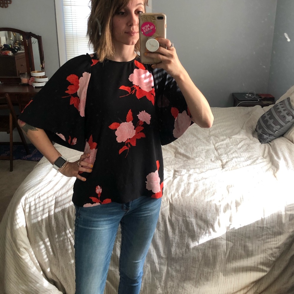 Cute short sleeve top